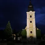 Nad Kostolom 公寓 *