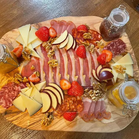 Nad Kostolom Appartement